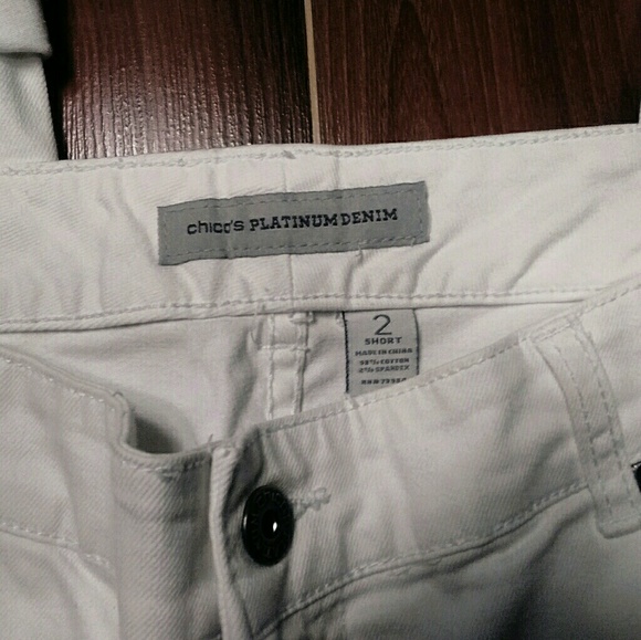 CHICO'S PLATINUM JEANS NWOT - Picture 1 of 6